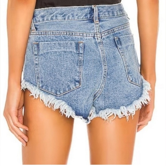 Superdown Revolve Button Fly Jean Shorts size 26 - Picture 2 of 10